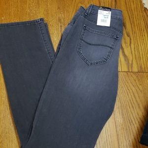 🎉HP🎉NWT! Lee straight leg, size 10